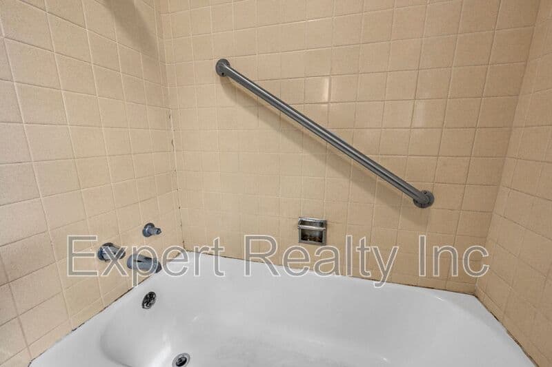 Birmingham House: 1025 45th Street Ensley