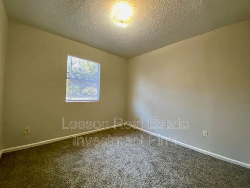 Shreveport House: 3071 Pouncey Lane