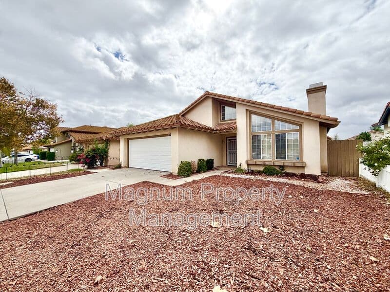 Murrieta House: 25167 Parkcrest Dr