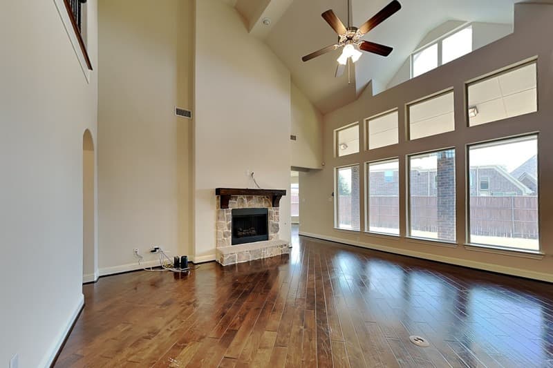 Garland House: 3006 Knightsbridge Ln
