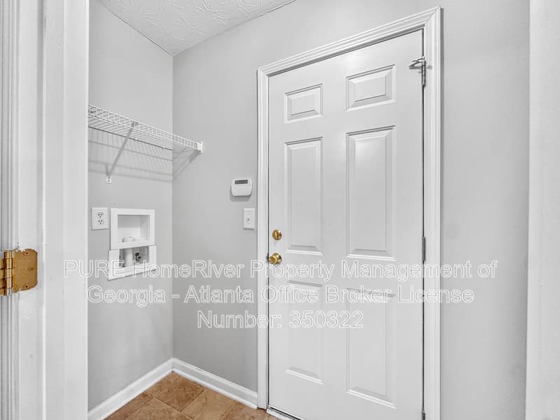 Jackson House: 112 Tyler Way