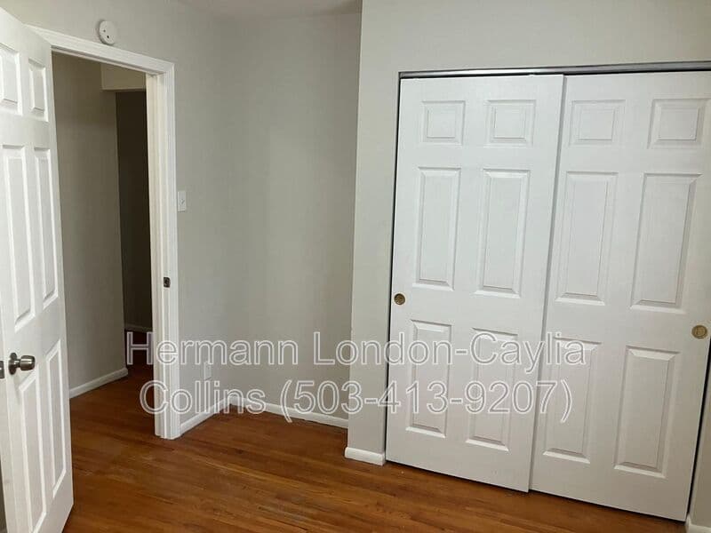Saint Louis House: 9609 Dromore Court