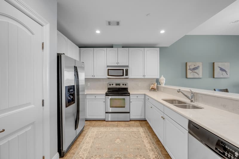 Horseshoe Bay Condo: 101 West Bank
