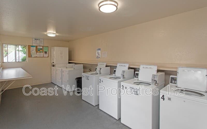 Carlsbad Apartment: 3515-3563 Roosevelt St