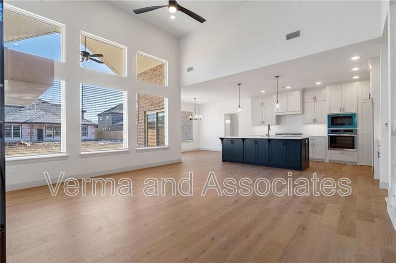 Centerton House: 1231 Mammoth St