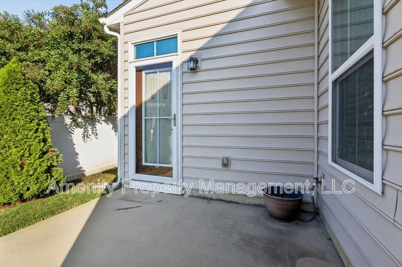 Williamsburg Townhome: 109 Bigler Drive