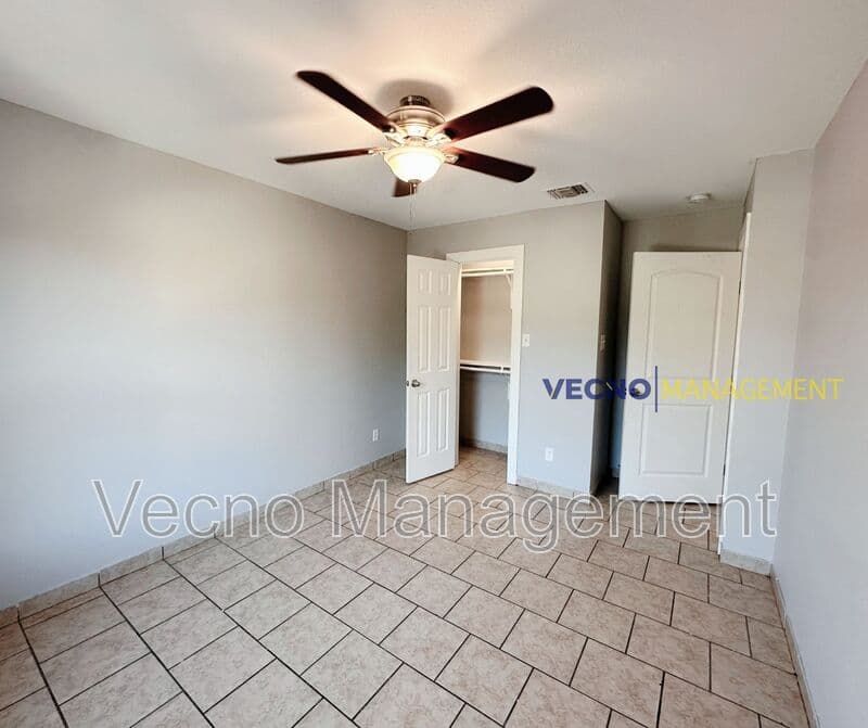 San Antonio Condo: 135 Nopal Street - 201