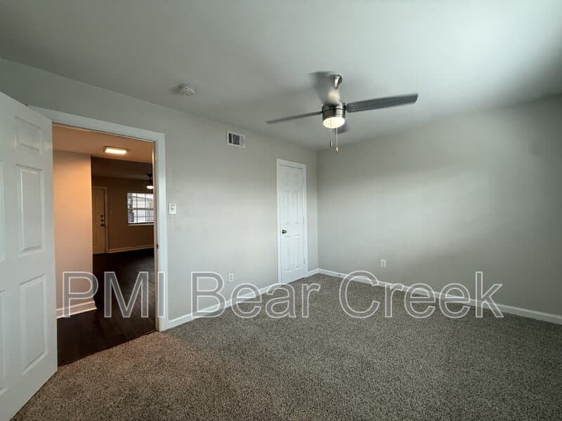 Houston Condo: 1824 Thonig Road