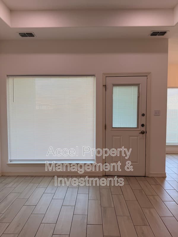 Donna House: 418 Gonzalez Dr.