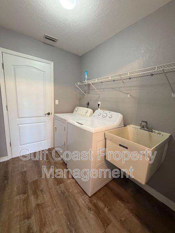 Rotonda West House: 58 Sportsman Lane