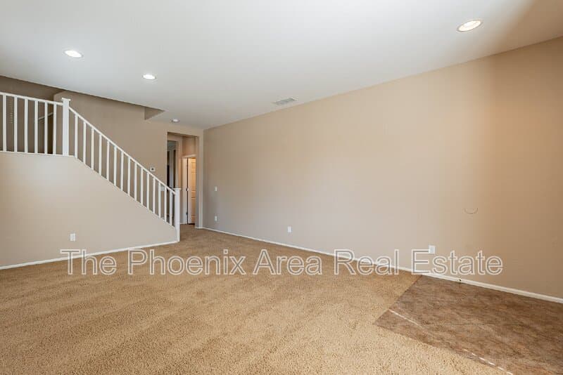 Maricopa House: 44626 W Yucca Ln