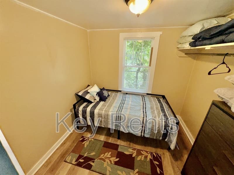 Pensacola House: 1003 Concordia Blvd