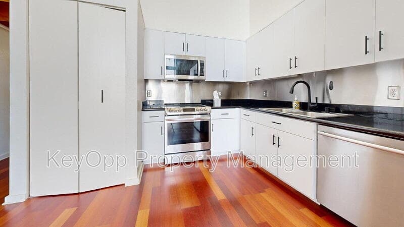San Francisco Condo: 175 Bluxome Street