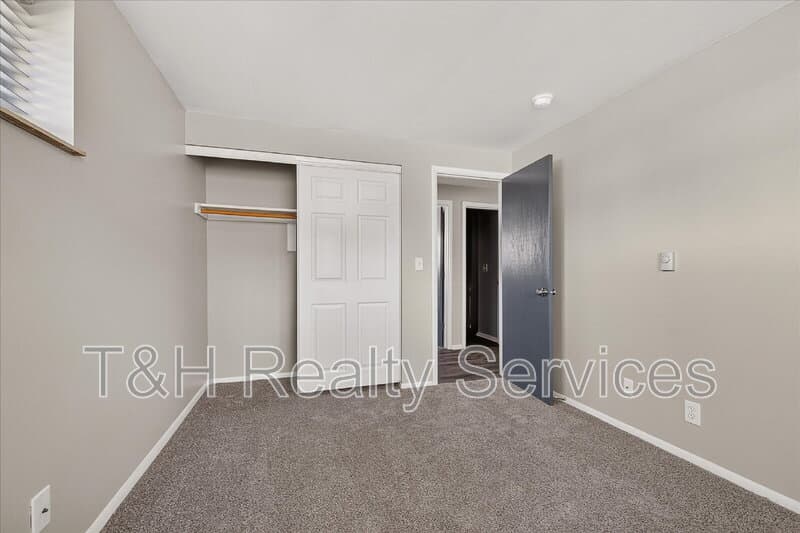 Noblesville Condo: 1142 Evans Avenue