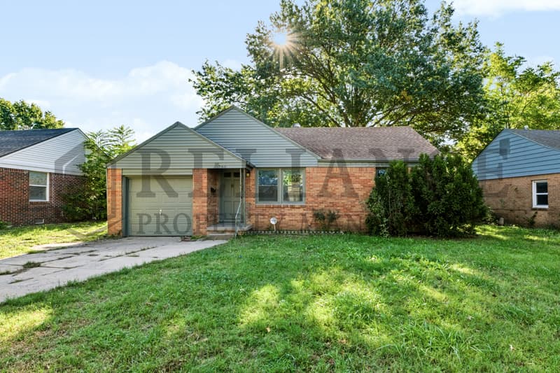Wichita House: 760 South Mission Road