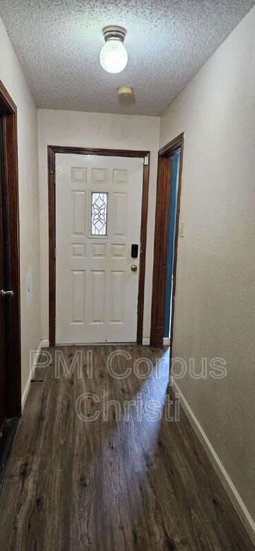 Corpus Christi House: 6106 Angus Drive