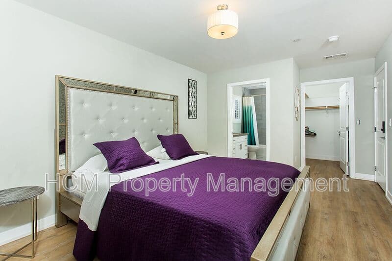 Los Angeles Condo: 9009-9011 S Normandie Ave