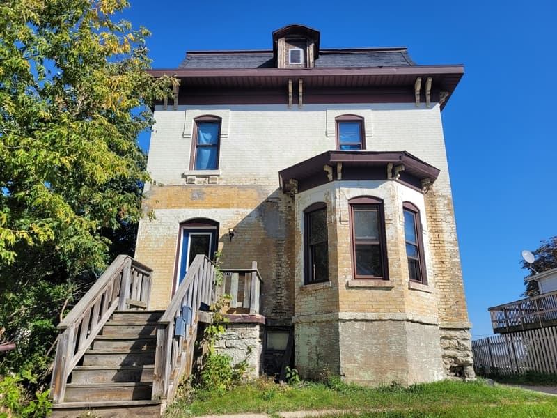 Kaukauna Condo: 110 West 4th Street - 110