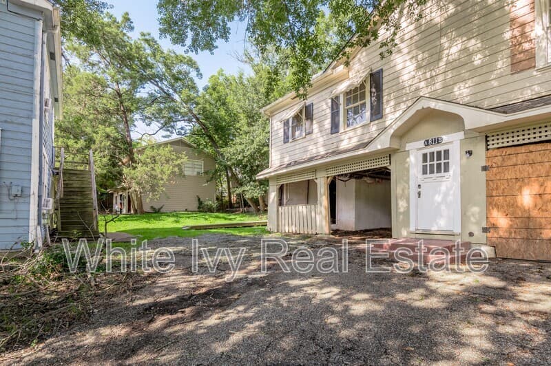 Huntsville Condo: 811 Sam Houston