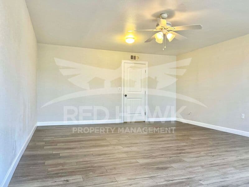 Chandler House: 281 S California St