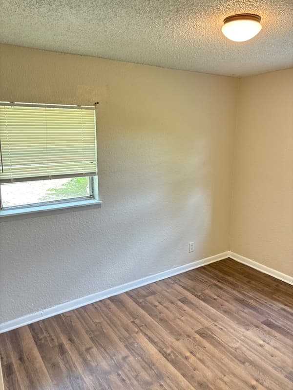 Jacksonville House: 4520 Bessie Circle West
