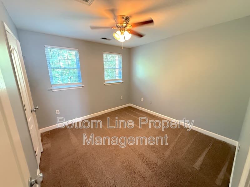 Charlotte Condo: 1218 Green Oaks Ln
