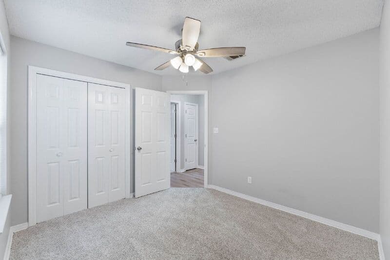 Crestview House: 3014 La Salle Court