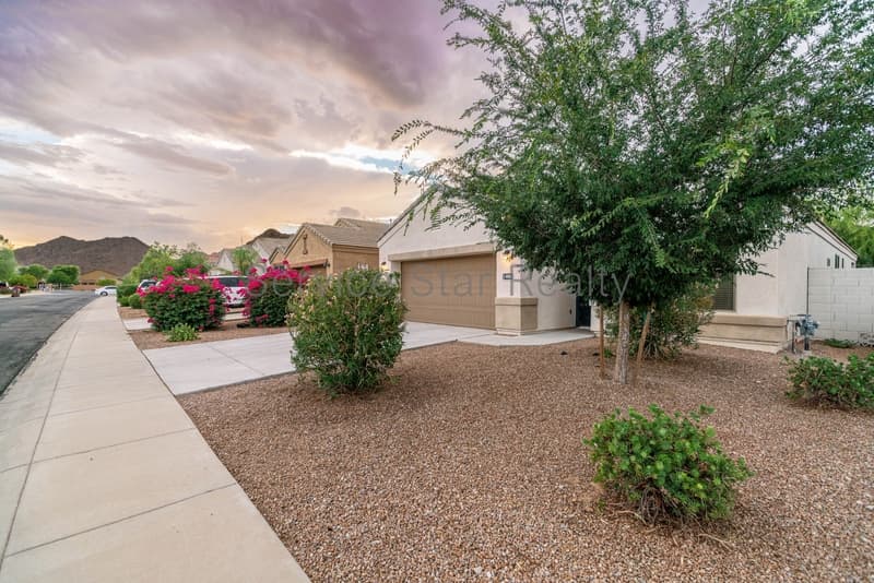San Tan Valley House: 4086 W Maggie Dr