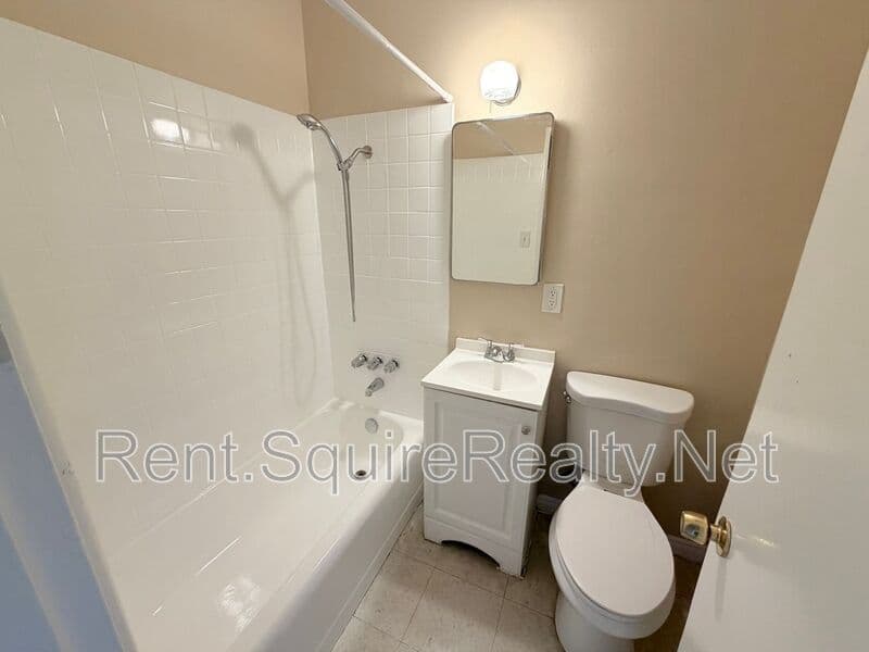 Azusa Condo: 936 W. Foothill Blvd