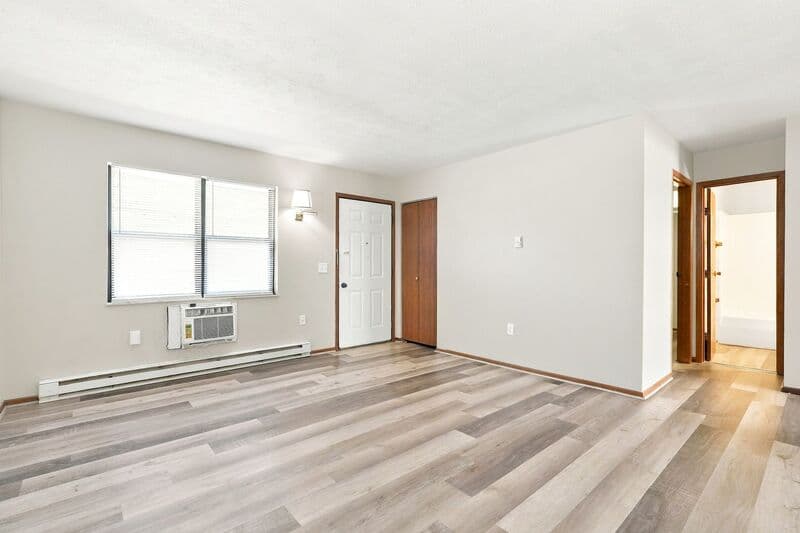 London House: 203 N Madison Road