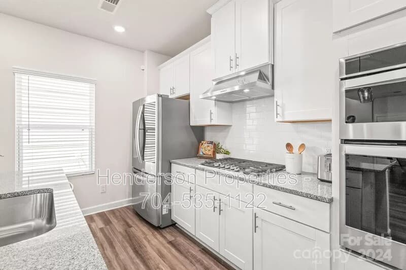 Pineville House: 220 Emmett Dr