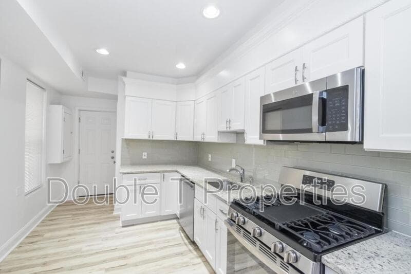 Baltimore Townhome: 737 N Chester St