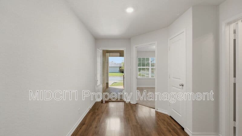 Schertz House: 221 Tule Canyons