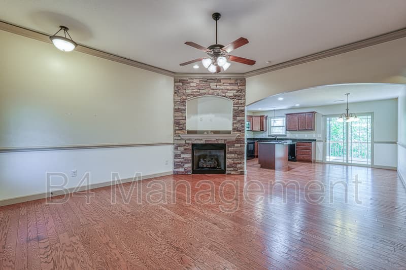 Inman House: 151 Harvest Ridge Drive