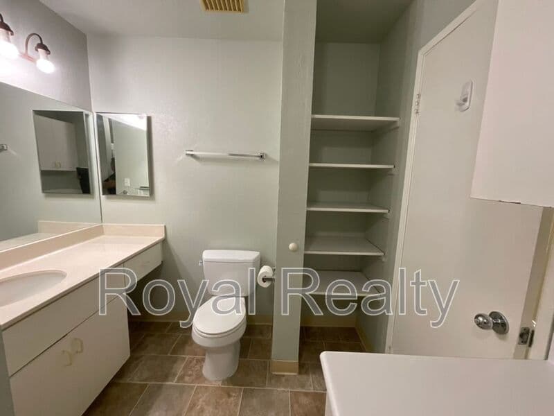 Honolulu Condo: 625 Mananai Place