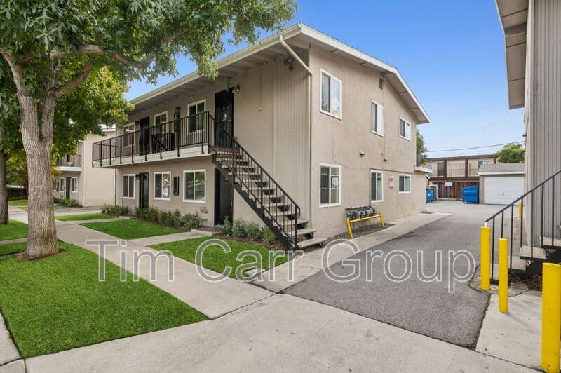 Costa Mesa Condo: 121 E Bay St