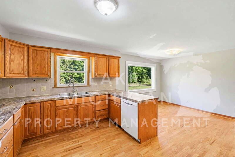 Hudsonville House: 3108 Ottogan Street