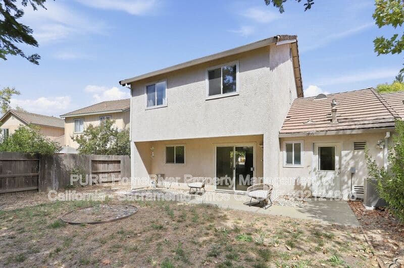 Davis House: 2224 Glacier Dr