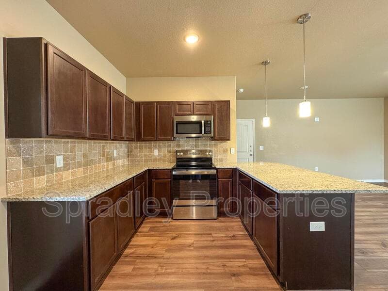 Belton Townhome: 1058A Hibiscus Dr