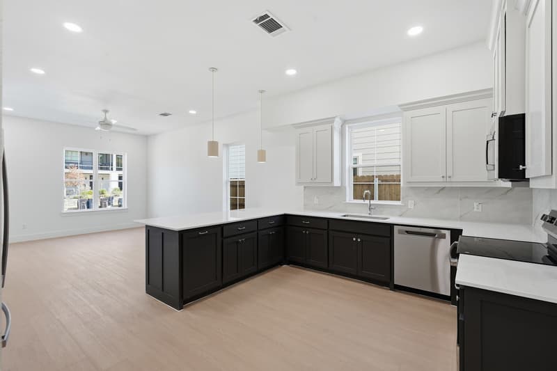 Fort Worth House: 3206 McCart Avenue