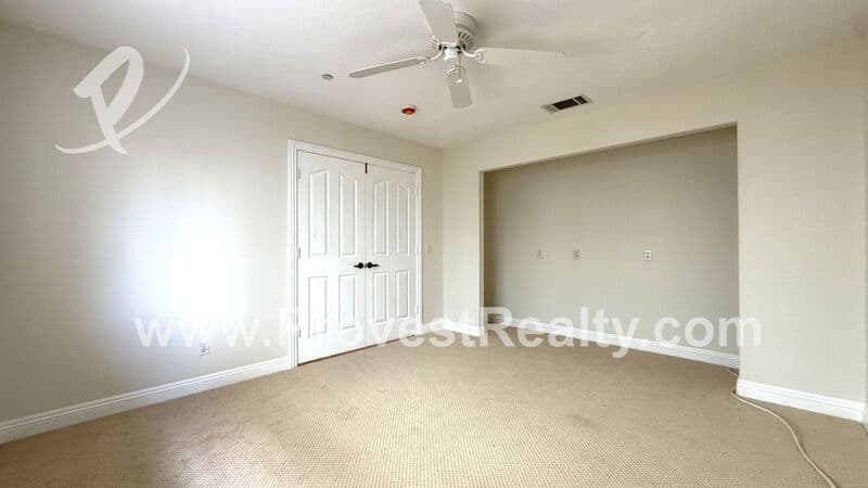 Victorville House: 18064 Mariner Dr