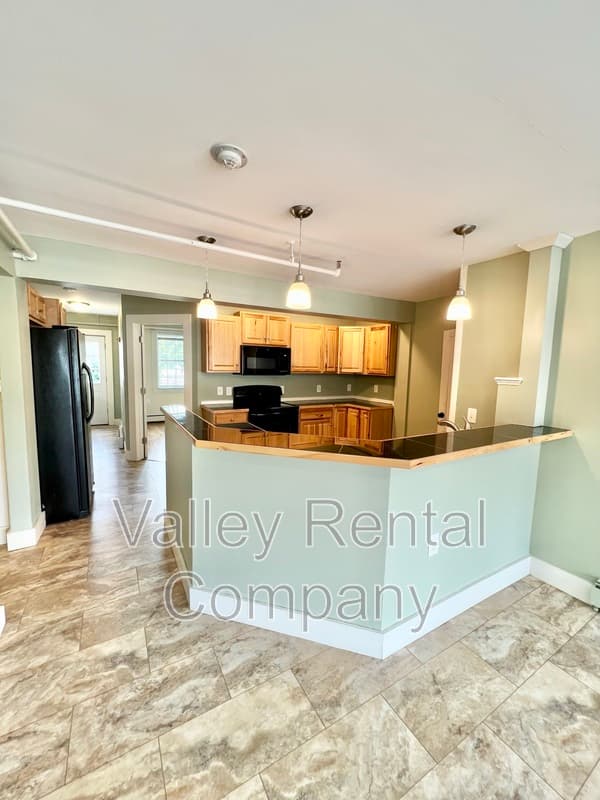 Hadley Condo: 132 Middle Street - 3