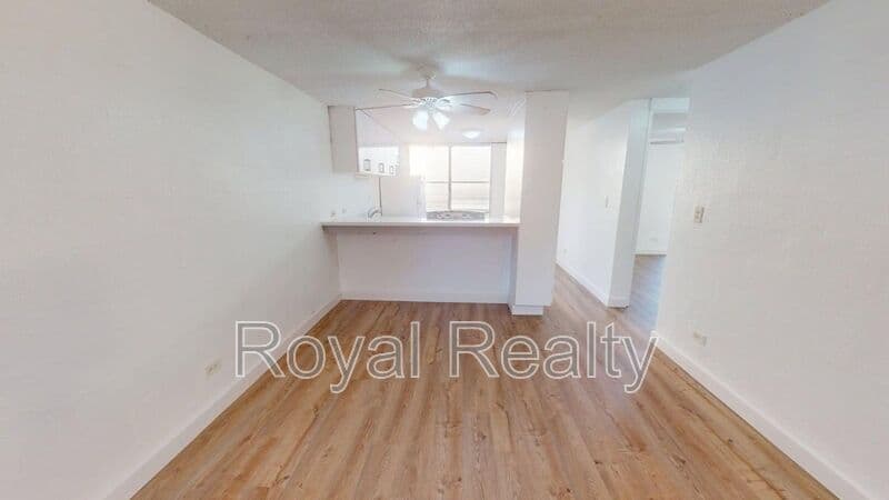 Aiea Condo: 98-080 Uao Pl.
