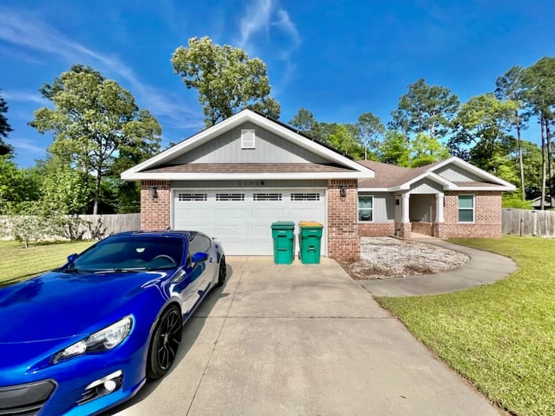 Crestview House: 6193 Anchors Drive