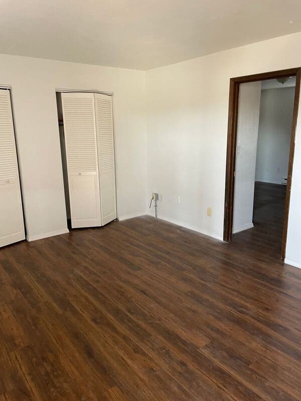 Belleville Condo: 100 N. 27th St.