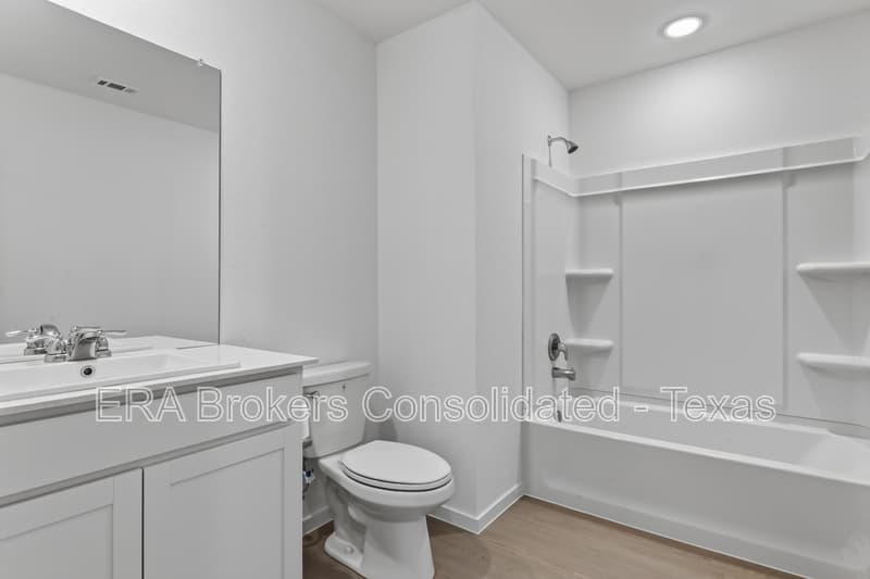 Marion House: 511 Sarah Way