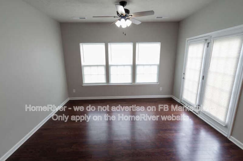 Brownsburg House: 10439 Long Branch Dr