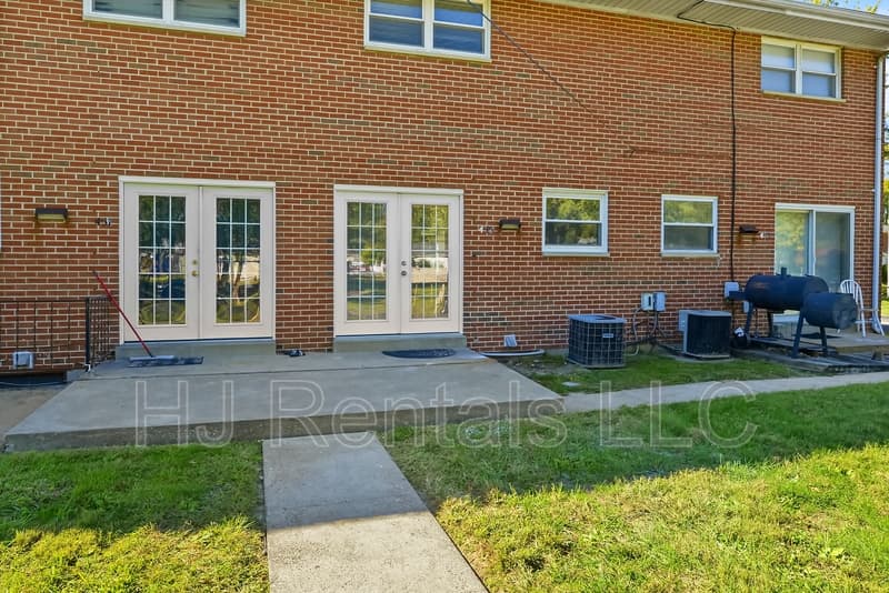 Hazelwood Condo: 449 Olian Drive - 451