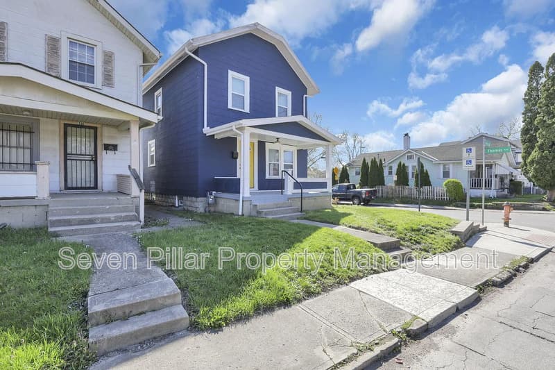Columbus House: 522 Ryan Ave