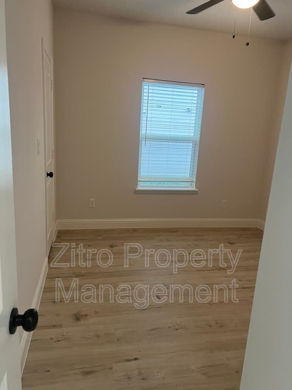 Fort Worth House: 4441 Wayside Ave